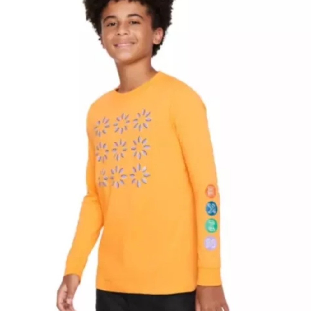 Nike Big Boys Sportswear Fit Printed T-Shirt Sundial Size L Orange Long Sleeve
